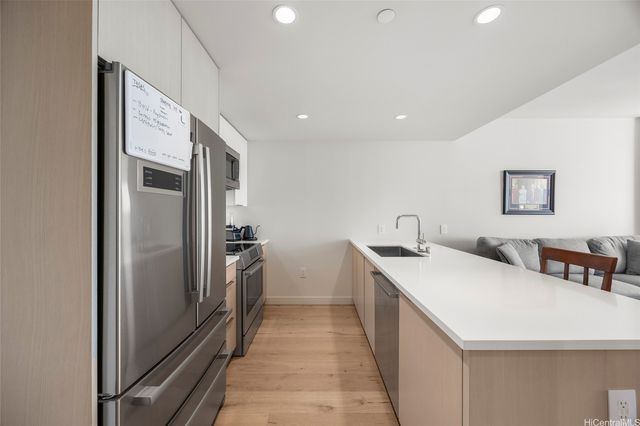 1001 Queen Street 2108, Honolulu, HI 96814