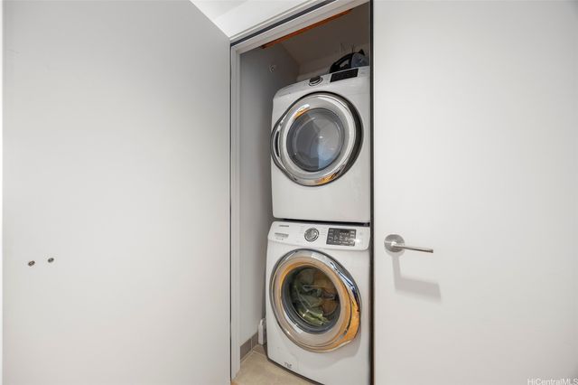 1001 Queen Street 2108, Honolulu, HI 96814