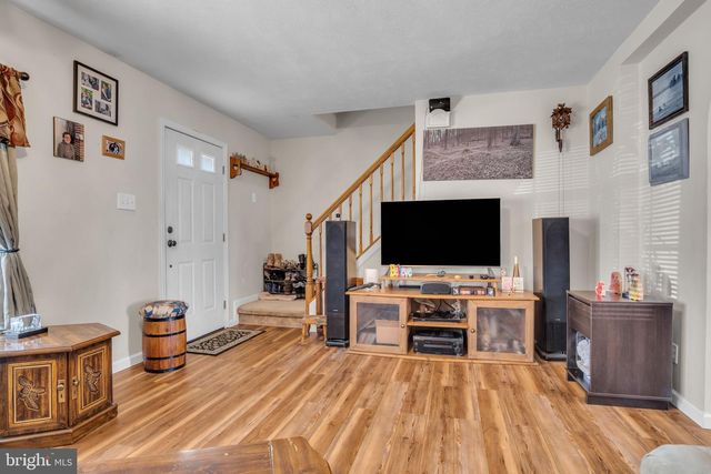 25 RAINBOW TRL, Wellsville, PA 17365