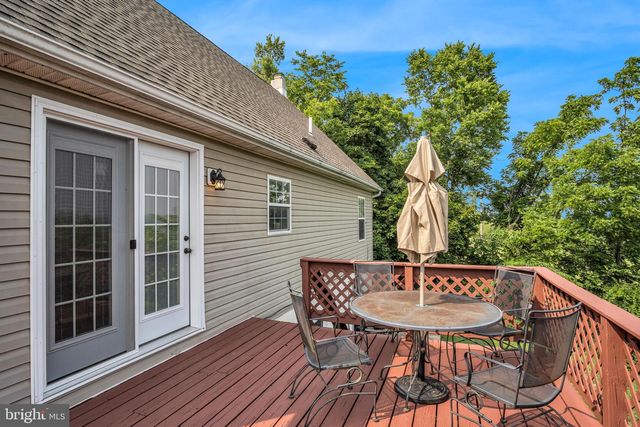 25 RAINBOW TRL, Wellsville, PA 17365