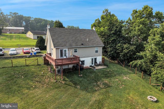 25 RAINBOW TRL, Wellsville, PA 17365