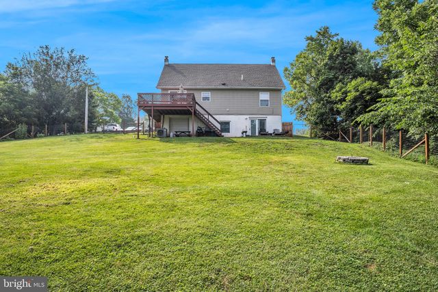 25 RAINBOW TRL, Wellsville, PA 17365