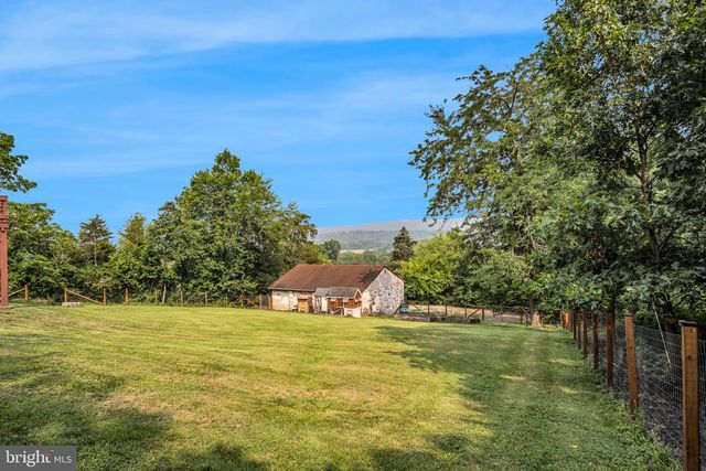 25 RAINBOW TRL, Wellsville, PA 17365