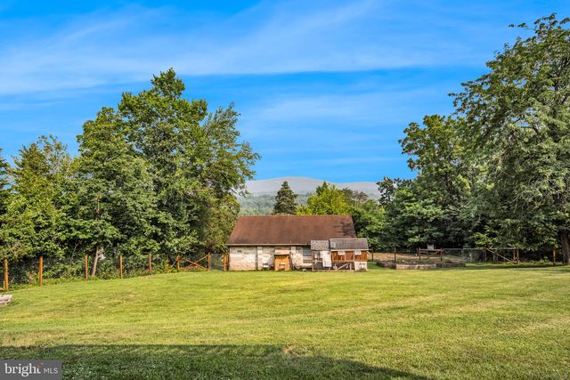 25 RAINBOW TRL, Wellsville, PA 17365
