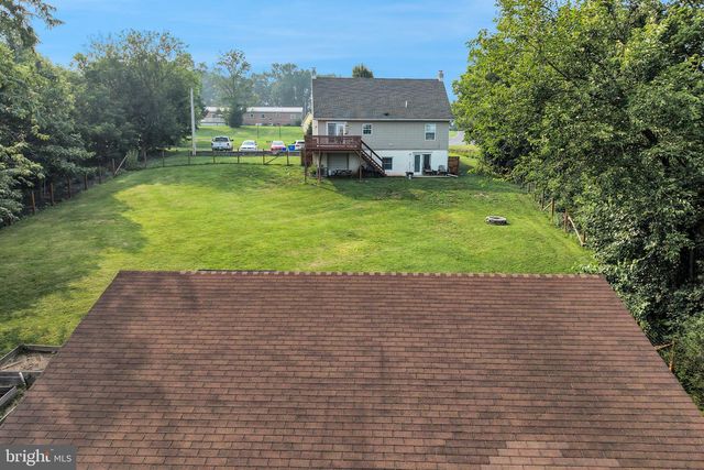 25 RAINBOW TRL, Wellsville, PA 17365