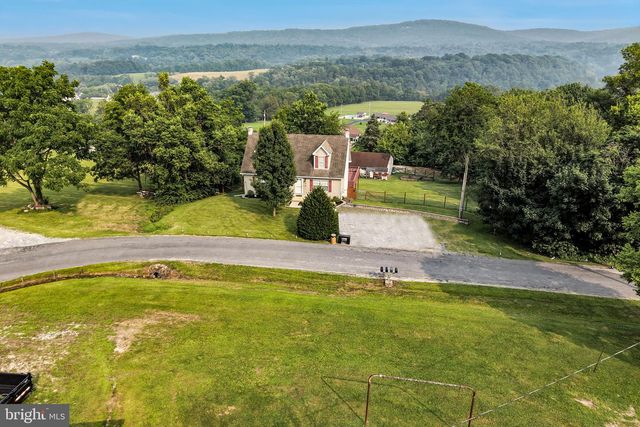 25 RAINBOW TRL, Wellsville, PA 17365