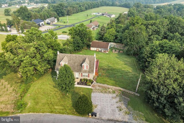 25 RAINBOW TRL, Wellsville, PA 17365