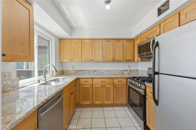 9362 Shadowood Drive G, Montclair, CA 91763