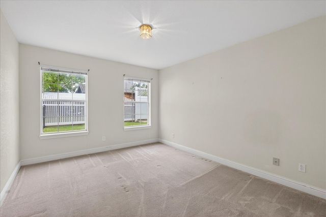 626 E Eubank Street, Mabank, TX 75147