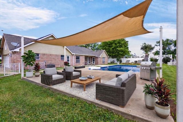 626 E Eubank Street, Mabank, TX 75147