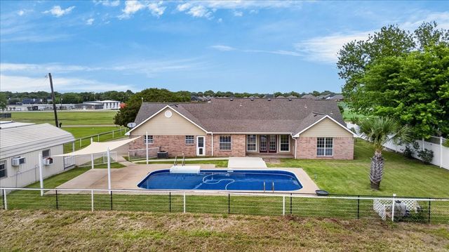626 E Eubank Street, Mabank, TX 75147
