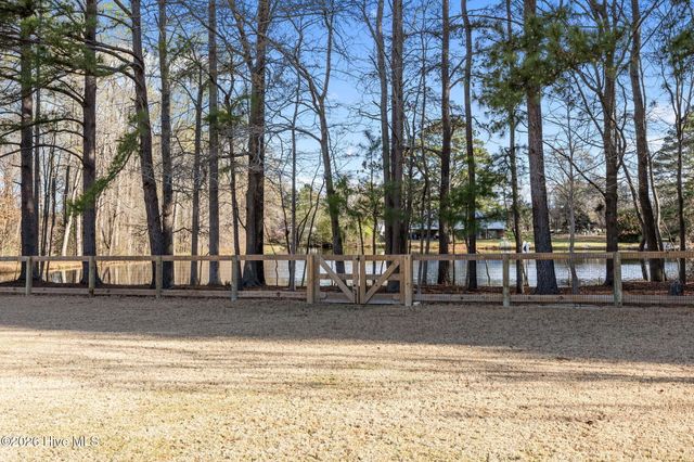 518 Daylily Court, Carthage, NC 28327