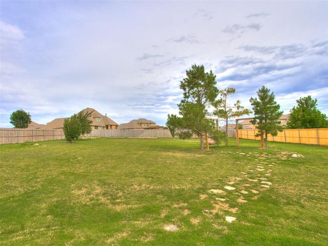 15509 Colonia Bella Drive, Oklahoma City, OK 73013