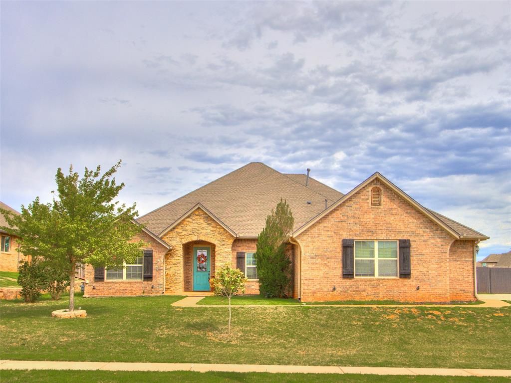 15509 Colonia Bella Drive, Oklahoma City, OK 73013