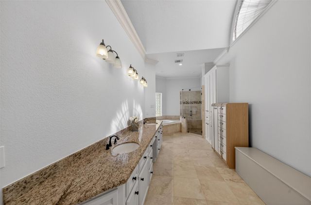 38 Hollingers Island, Katy, TX 77450