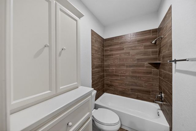 38 Hollingers Island, Katy, TX 77450
