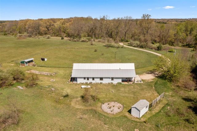 11117 W Snows Lake Road, Greenville, MI 48838