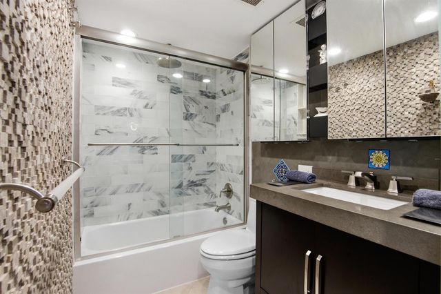 1985 S Ocean Drive 17d, Hallandale Beach, FL 33009