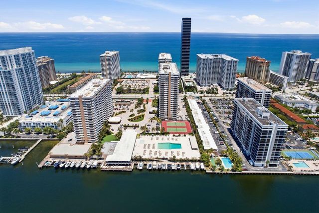 1985 S Ocean Drive 17d, Hallandale Beach, FL 33009