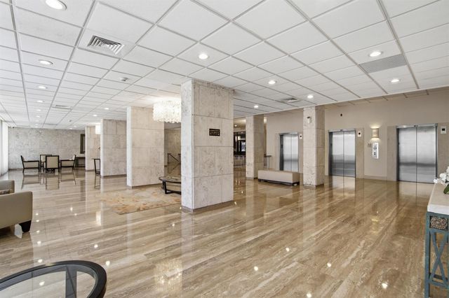 1985 S Ocean Drive 17d, Hallandale Beach, FL 33009