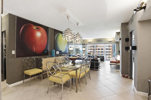 1985 S Ocean Drive 17d, Hallandale Beach, FL 33009