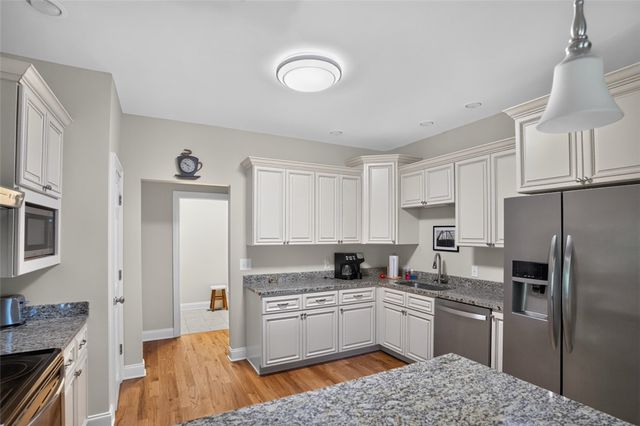 112 waterside Drive, Iva, SC 29655