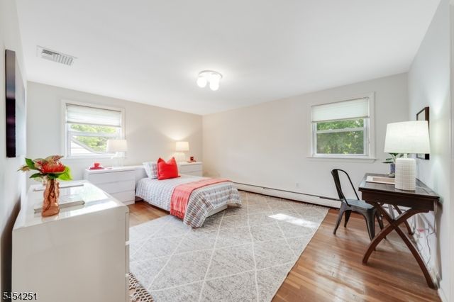 49 Country Club Ln, Springfield Twp., NJ 07081