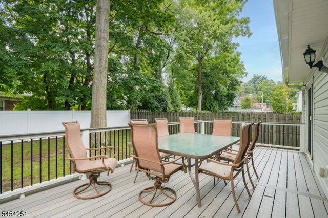 49 Country Club Ln, Springfield Twp., NJ 07081