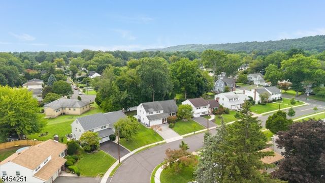 49 Country Club Ln, Springfield Twp., NJ 07081
