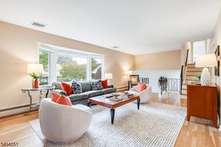 49 Country Club Ln, Springfield Twp., NJ 07081