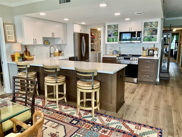 1655 S HIGHLAND AVENUE I379, Clearwater, FL 33756