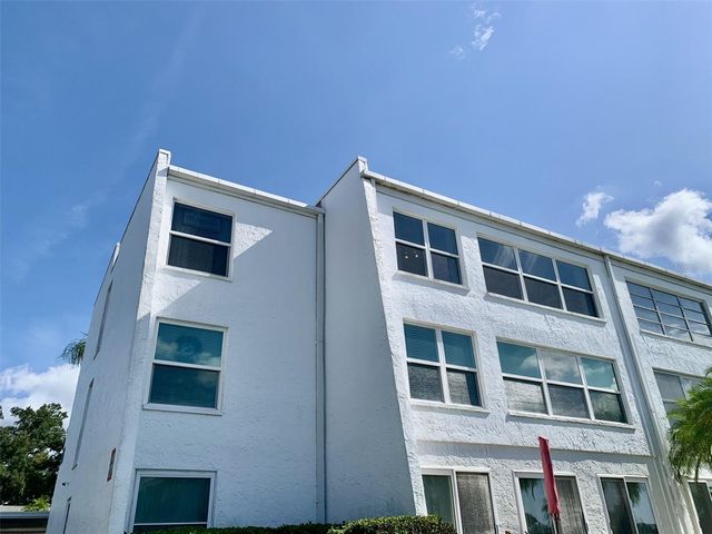 1655 S HIGHLAND AVENUE I379, Clearwater, FL 33756