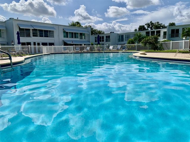 1655 S HIGHLAND AVENUE I379, Clearwater, FL 33756