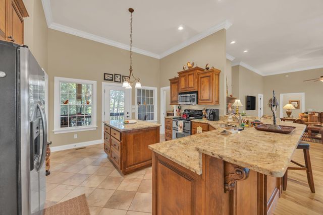 717 Rushing Water Trail, Rising Fawn, GA 30738