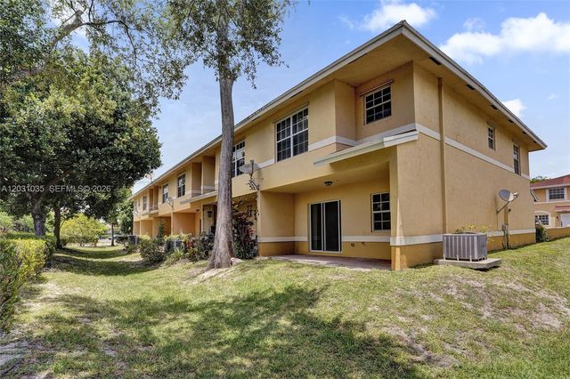 1363 Avon Lane, North Lauderdale, FL 33068