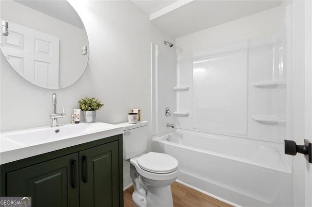 4304 Lindsey Way NE, Roswell, GA 30075