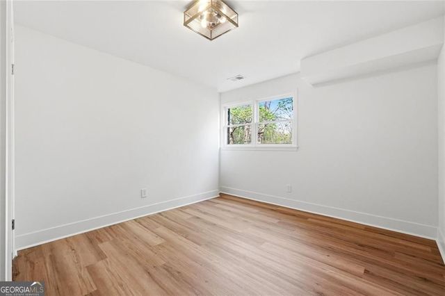 4304 Lindsey Way NE, Roswell, GA 30075