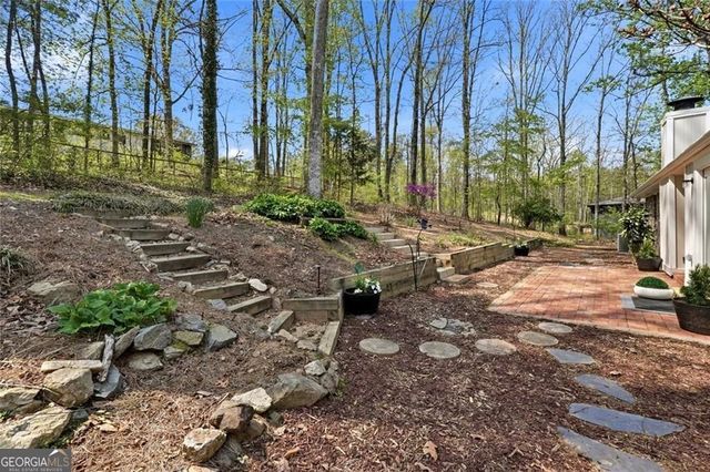 4304 Lindsey Way NE, Roswell, GA 30075