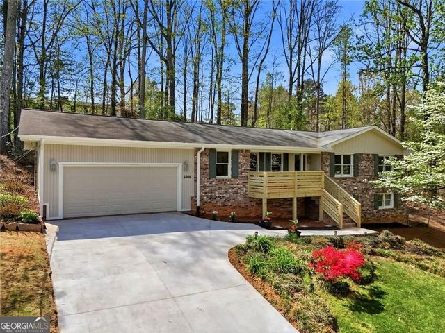 4304 Lindsey Way NE, Roswell, GA 30075