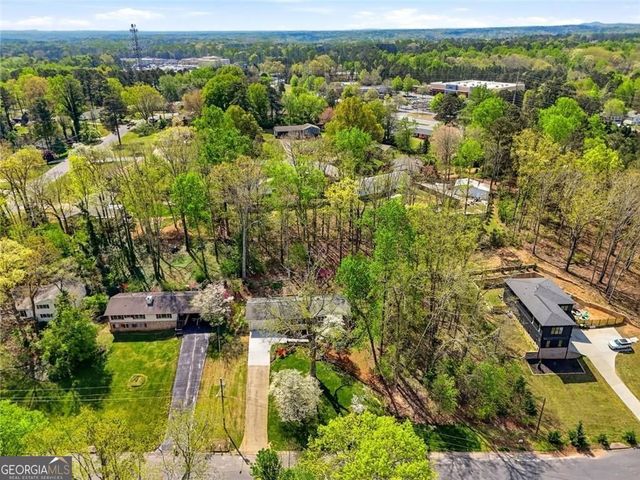 4304 Lindsey Way NE, Roswell, GA 30075