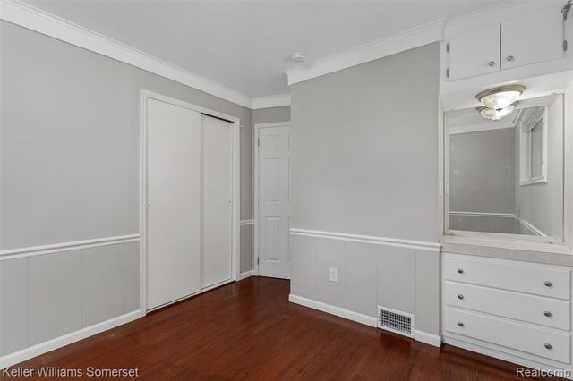 8909 Shannon Drive, Sterling Heights, MI 48314
