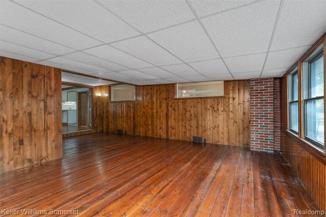 8909 Shannon Drive, Sterling Heights, MI 48314