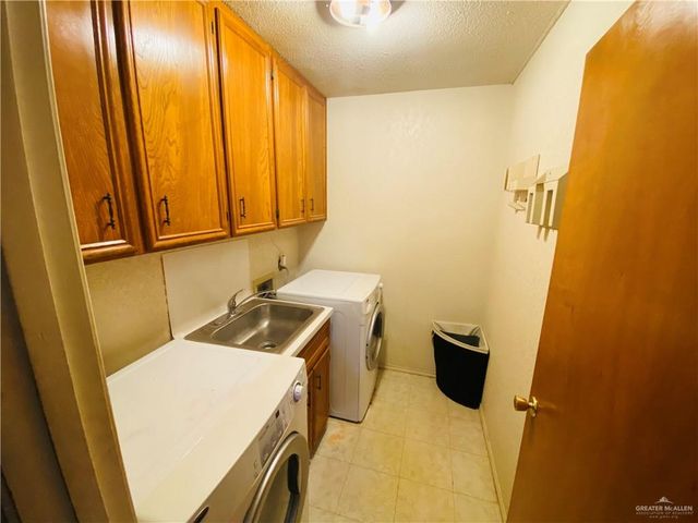 2004 Pelican Avenue, Mcallen, TX 78504