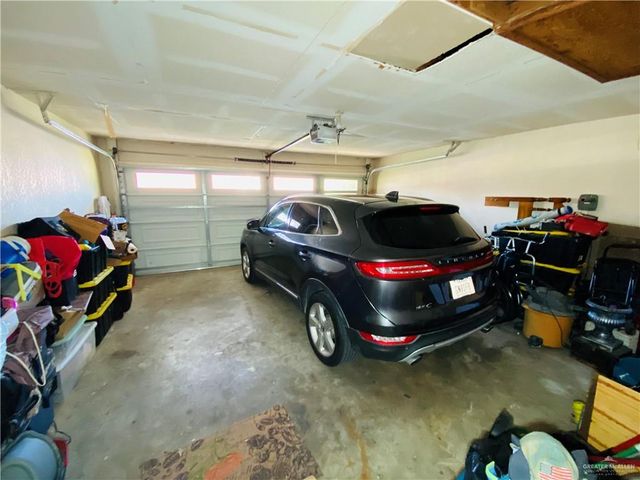 2004 Pelican Avenue, Mcallen, TX 78504