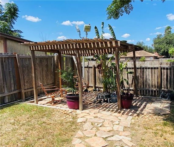 2004 Pelican Avenue, Mcallen, TX 78504
