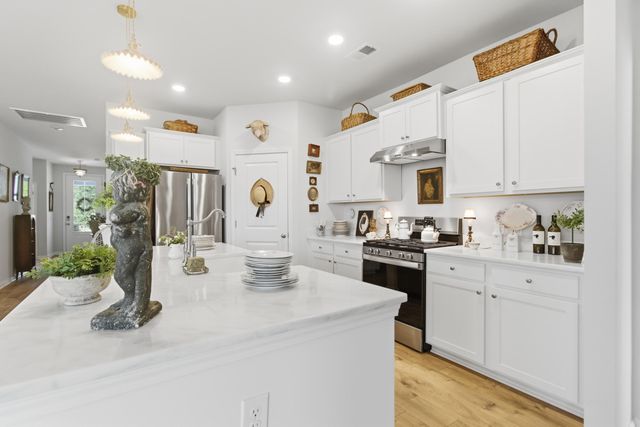 516 Misty Bluff Circle, Huger, SC 29450