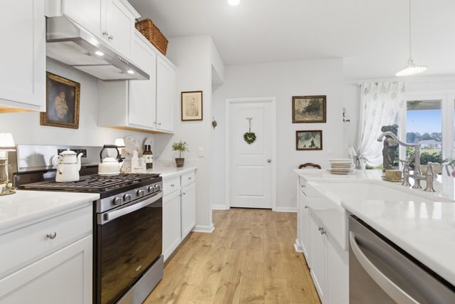 516 Misty Bluff Circle, Huger, SC 29450