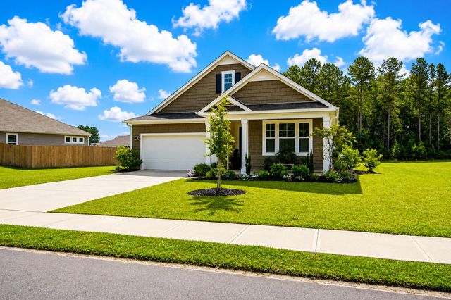 516 Misty Bluff Circle, Huger, SC 29450