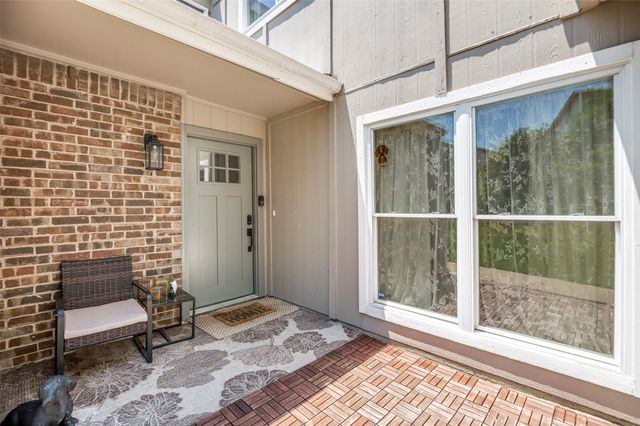 2716 Meadowstone Court, Carrollton, TX 75006