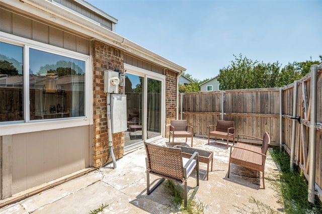 2716 Meadowstone Court, Carrollton, TX 75006